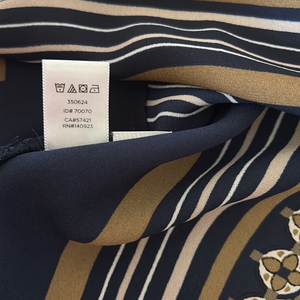 Loft Printed Top XS Dark Navy Blue - Picture 9 of 10